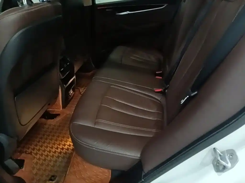 BMW X5 (Import) — миниатюра 17