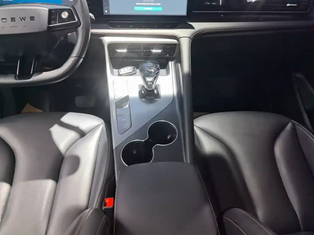 Roewe RX5 — миниатюра 14