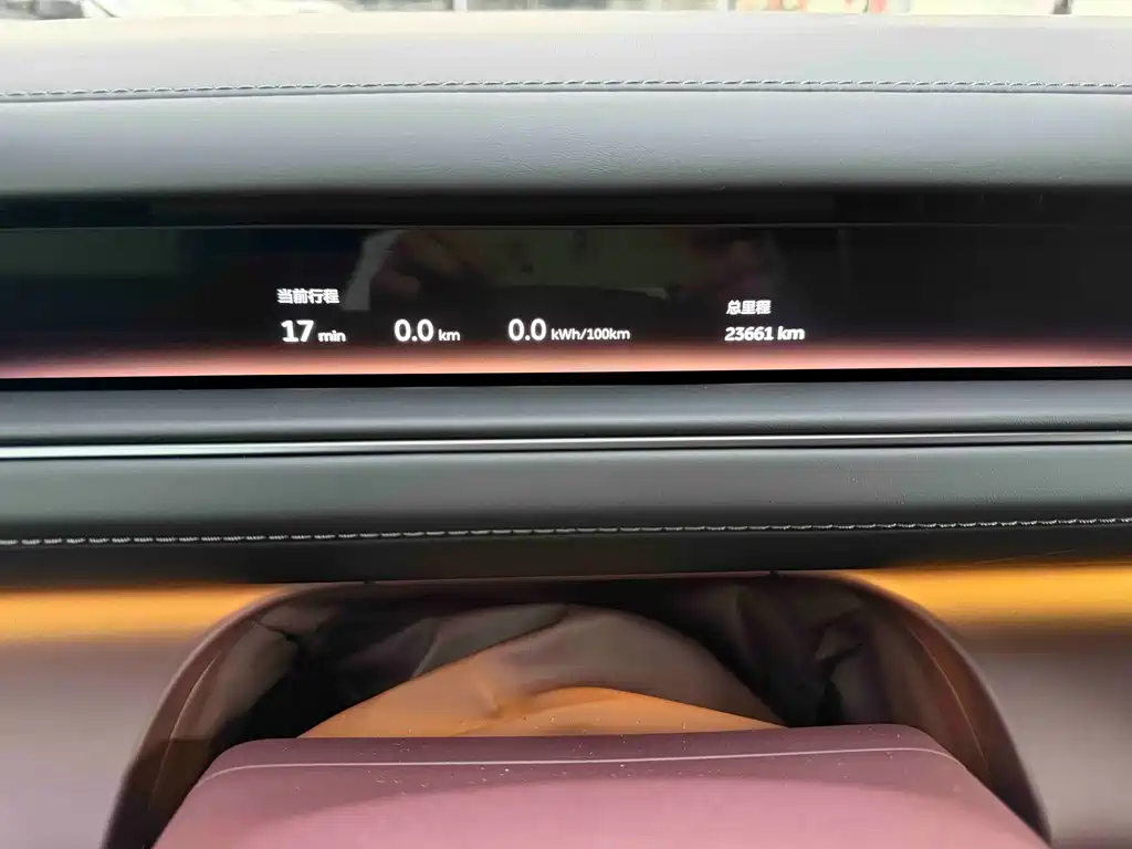 NIO ES8 — миниатюра 25