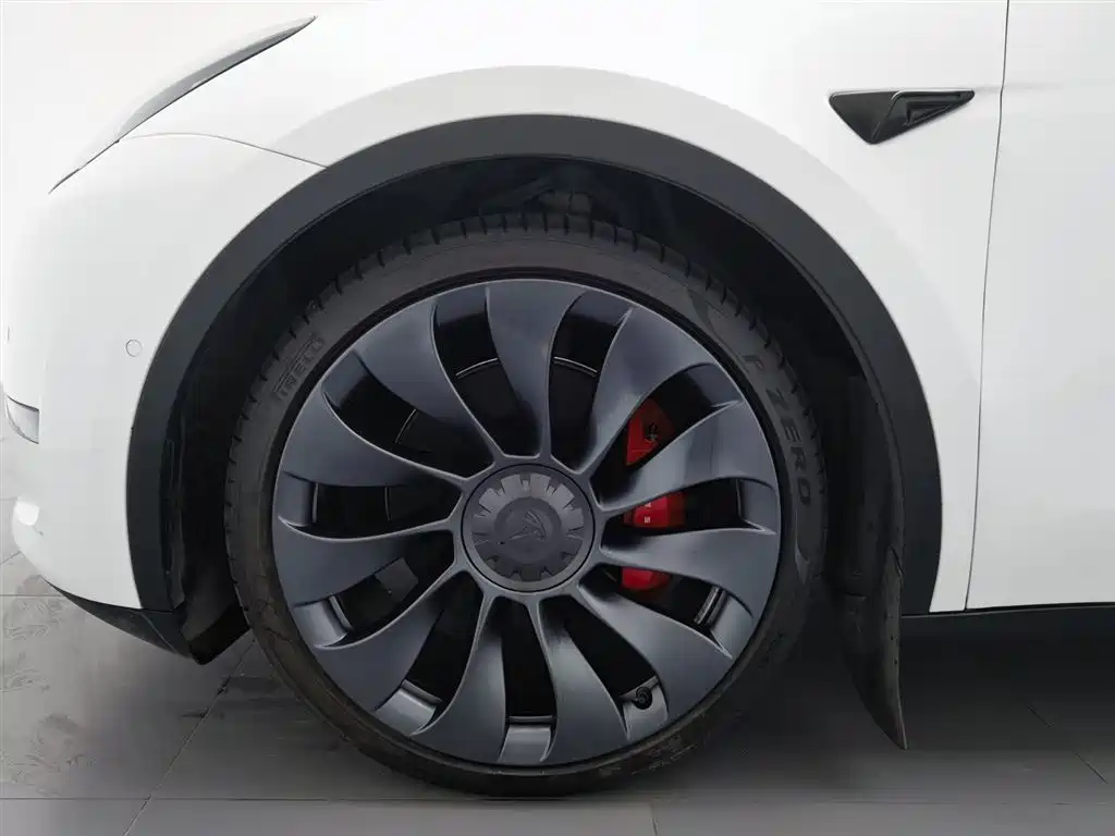 Tesla Model Y — фотографии объявления, Фото 17