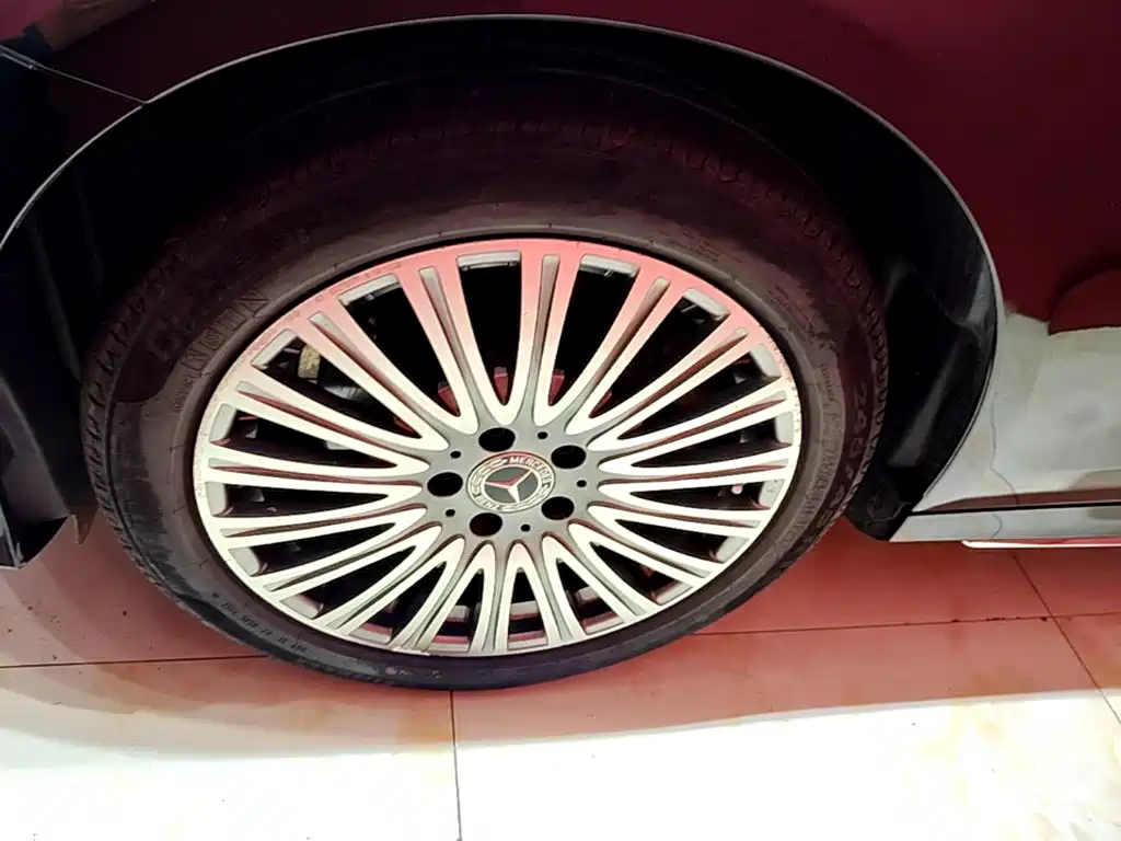 Mercedes-Benz E-Class — миниатюра 23