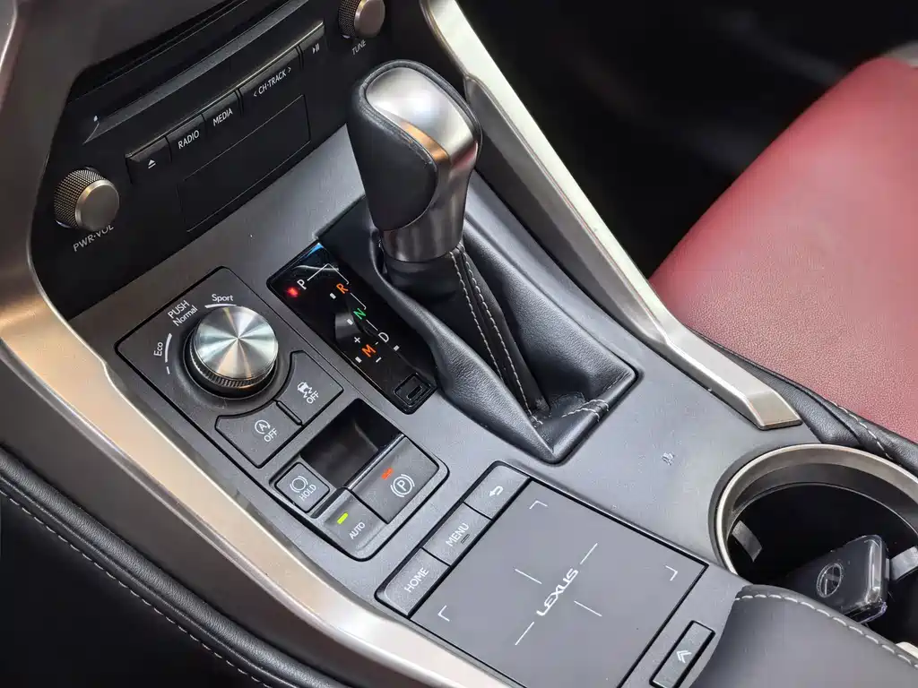 Lexus NX — миниатюра 17
