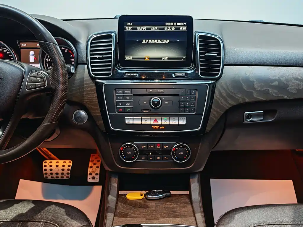 Mercedes-Benz GLE (Import) — миниатюра 16