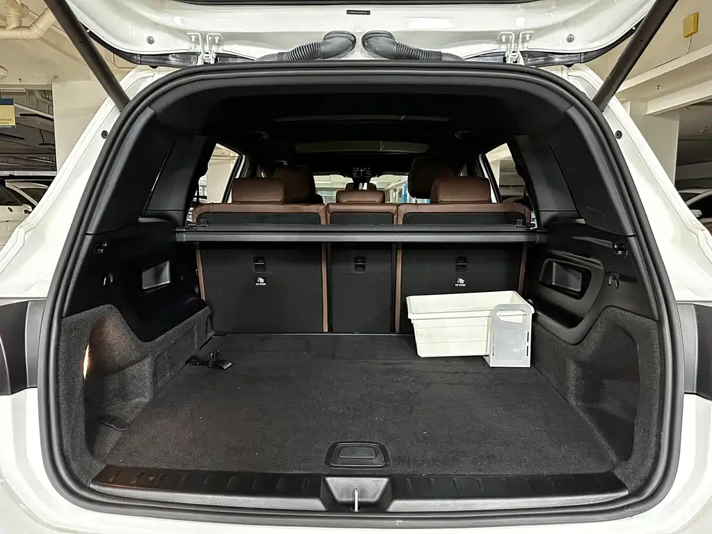 Mercedes-Benz GLB — миниатюра 8