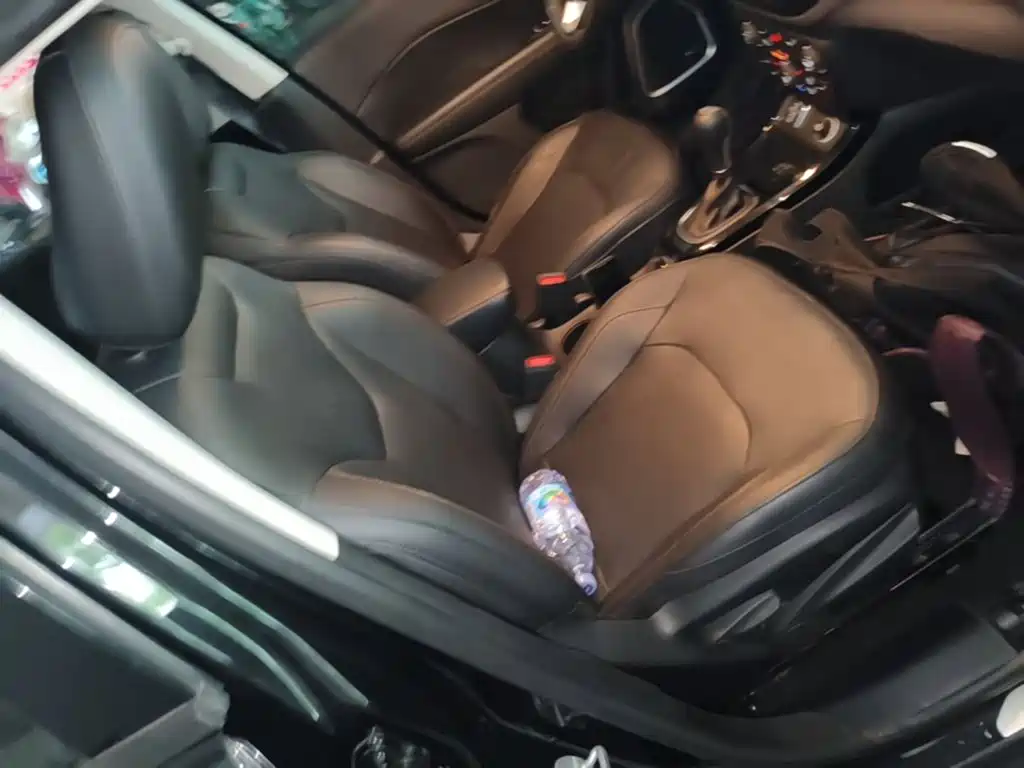 Jeep Compass — миниатюра 25