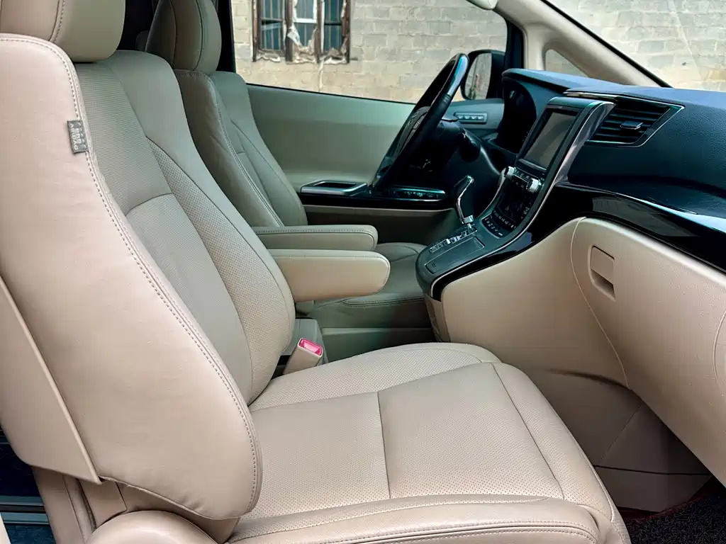Toyota Alphard — фотографии объявления, Фото 11