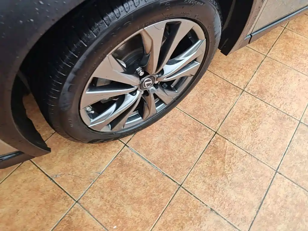 Lexus UX — миниатюра 23