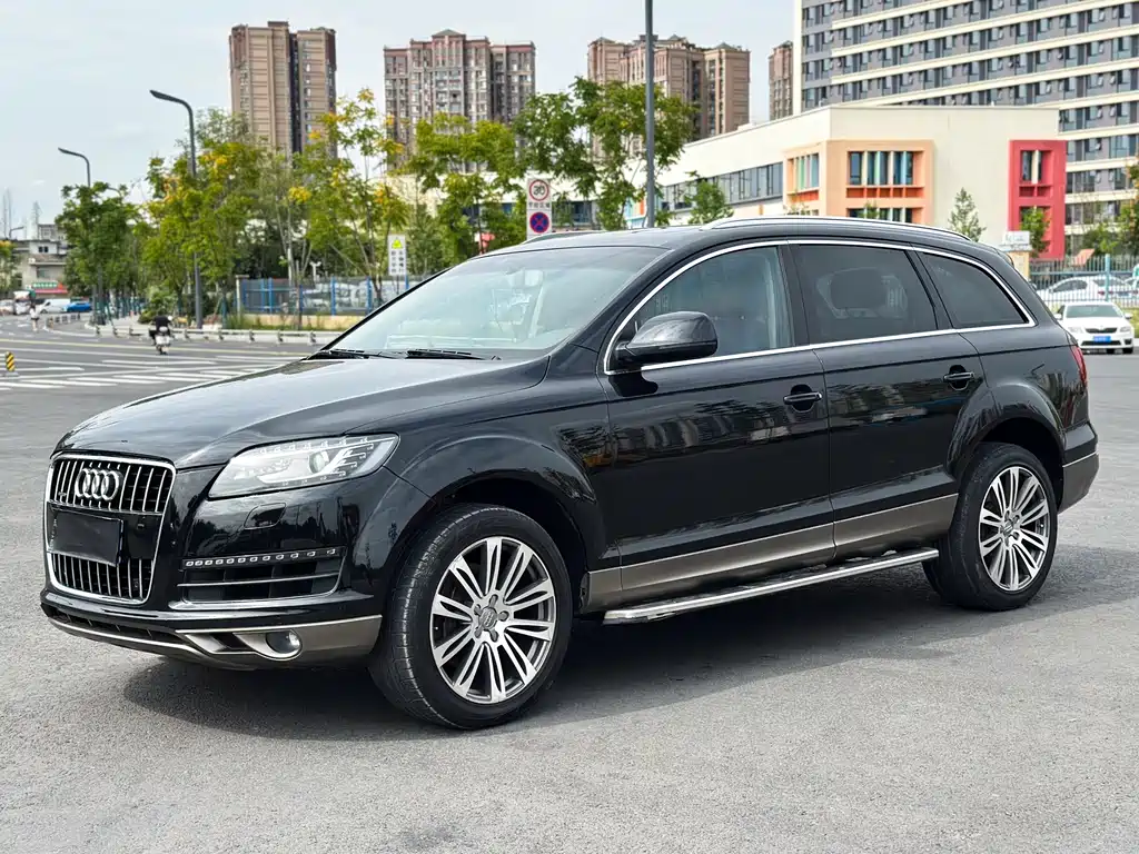 Купить Audi Q7