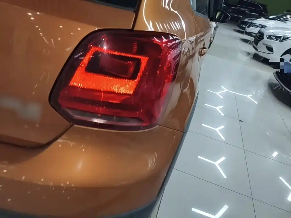 Volkswagen Polo — миниатюра 8
