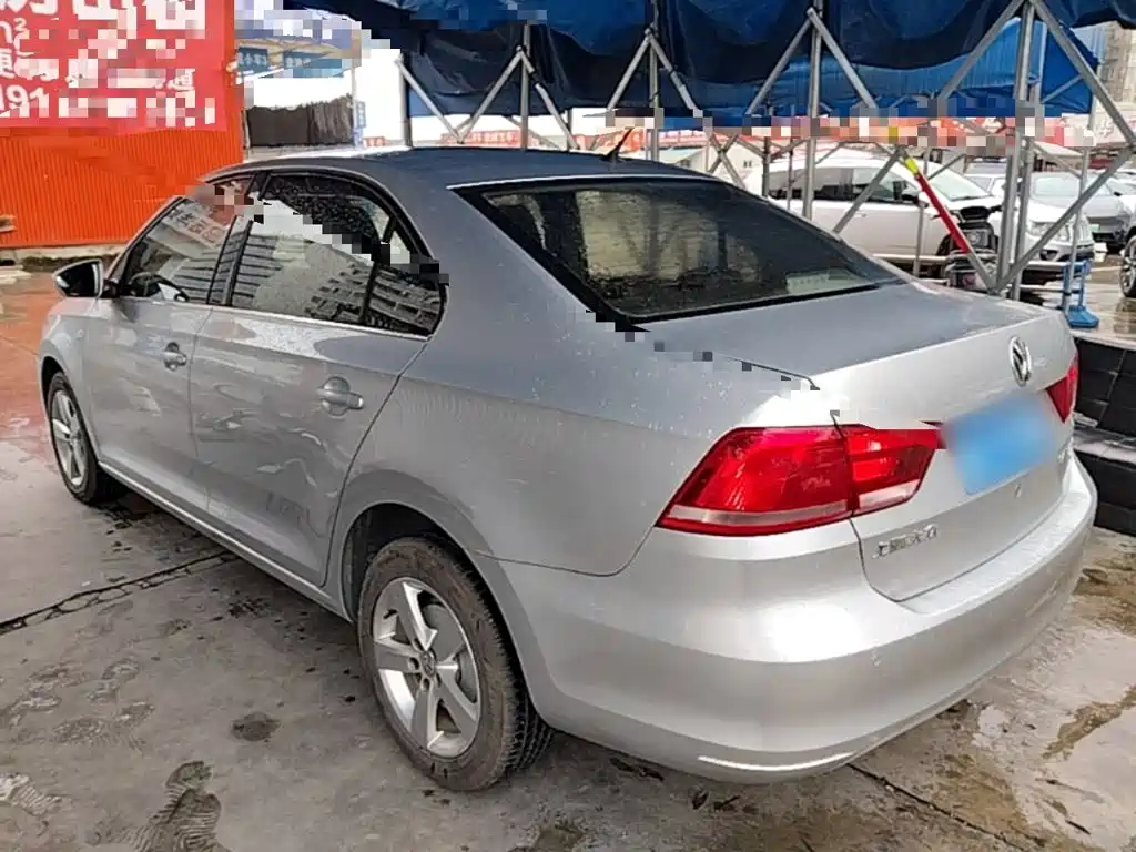Volkswagen Santana — миниатюра 5