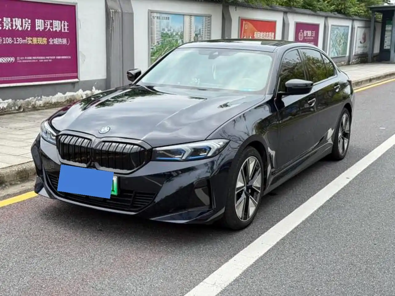 宝马i3 2023款 eDrive 40 L 曜夜运动套装 2023