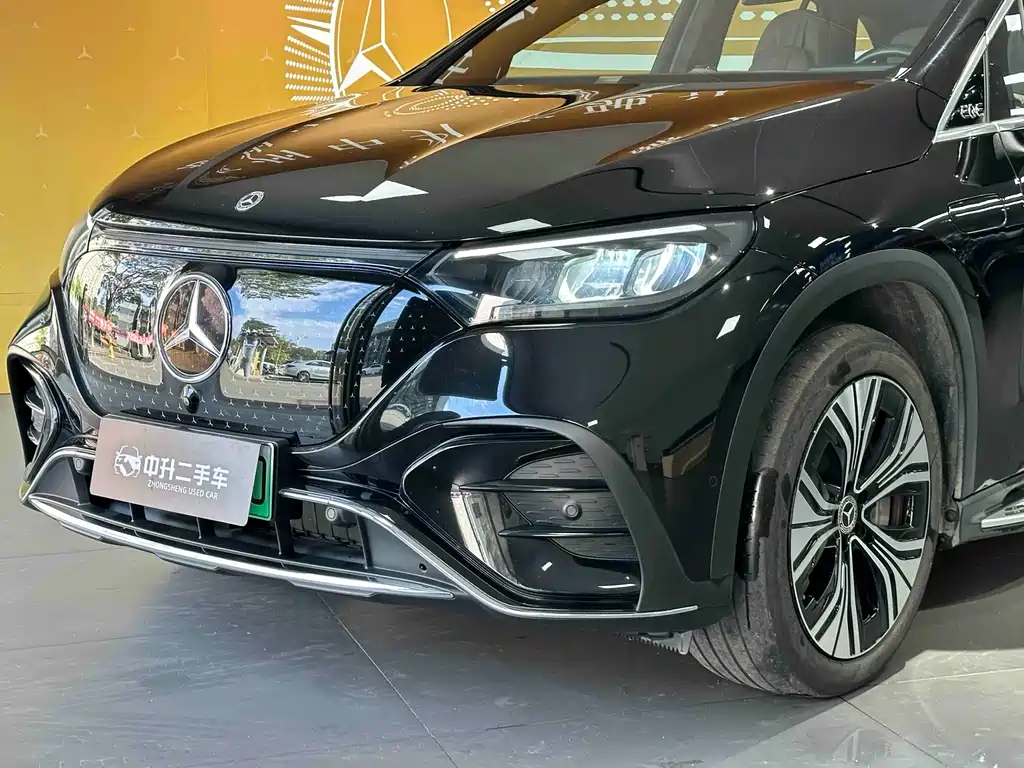 MERCEDES-BENZ EQE SUV