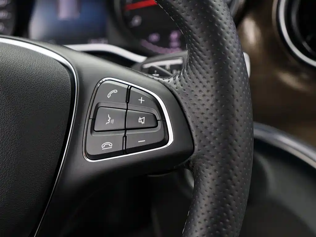 MERCEDES-BENZ V CLASS