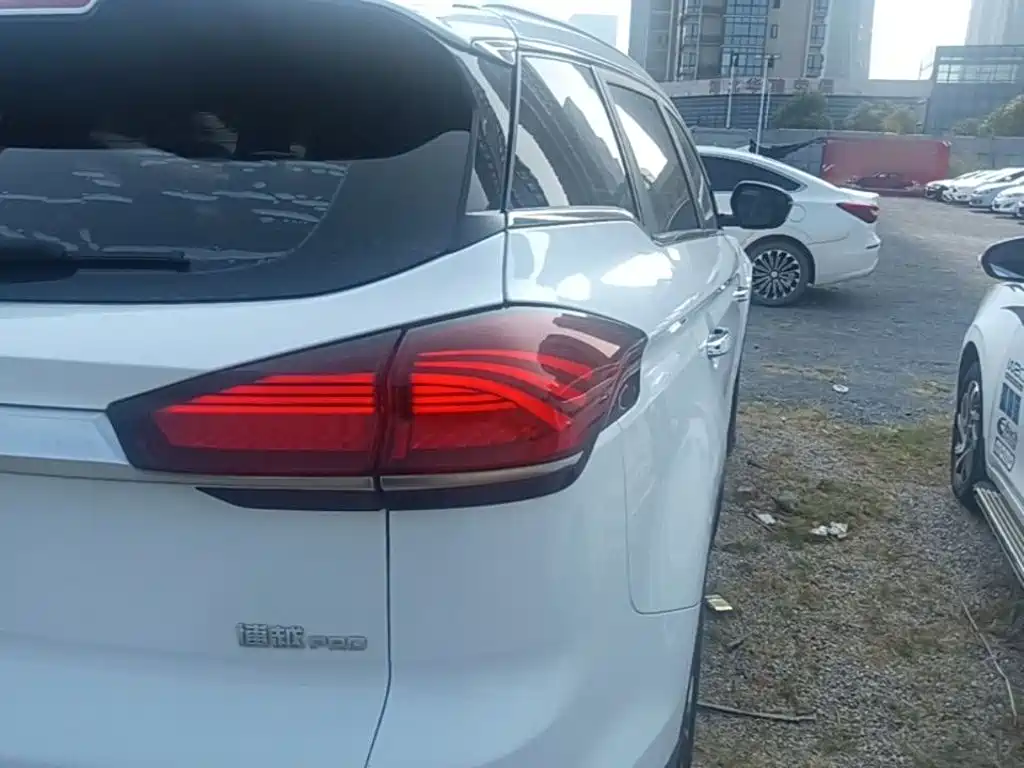 Geely Boyue — миниатюра 8