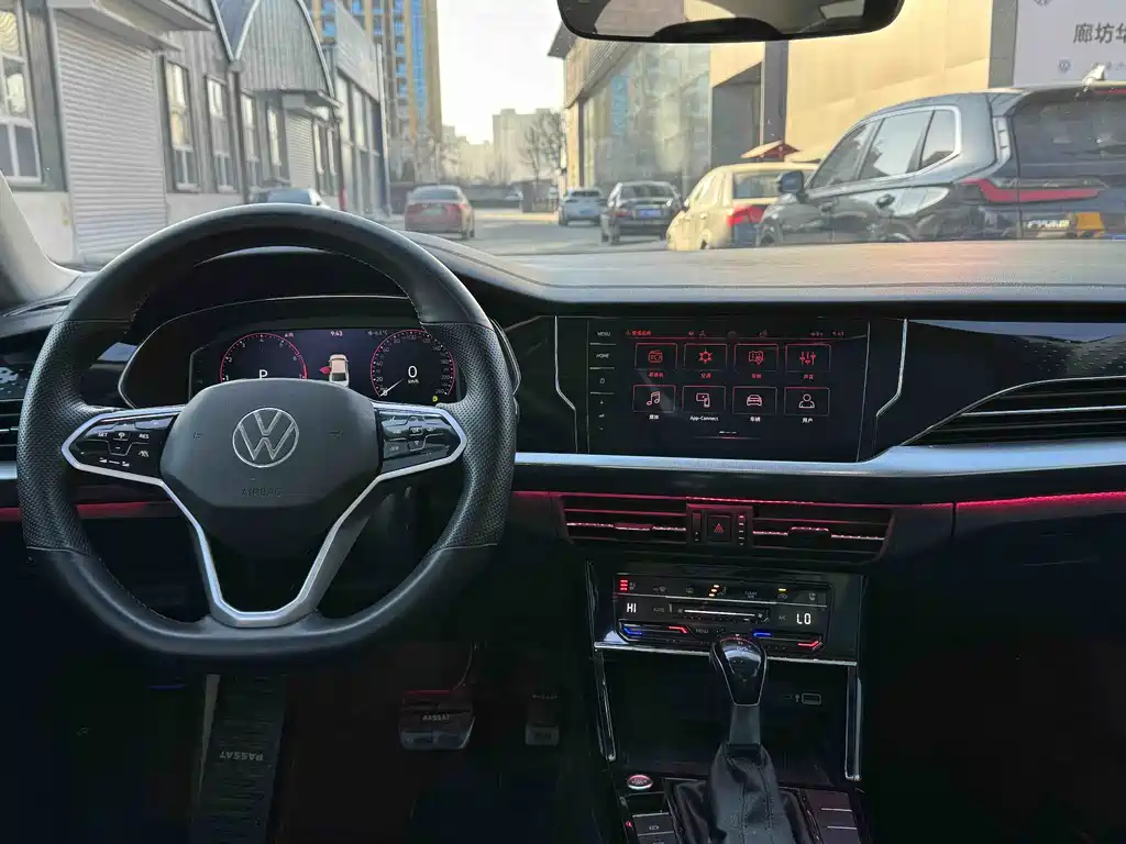 VOLKSWAGEN PASSAT