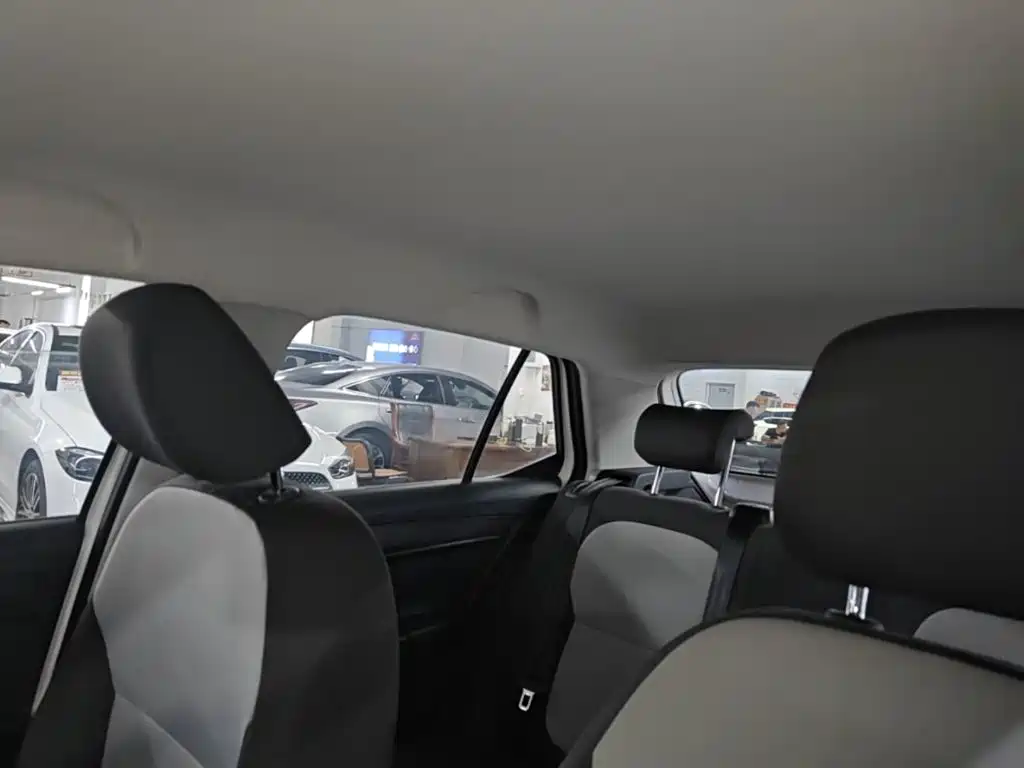 Skoda Fabia — миниатюра 18