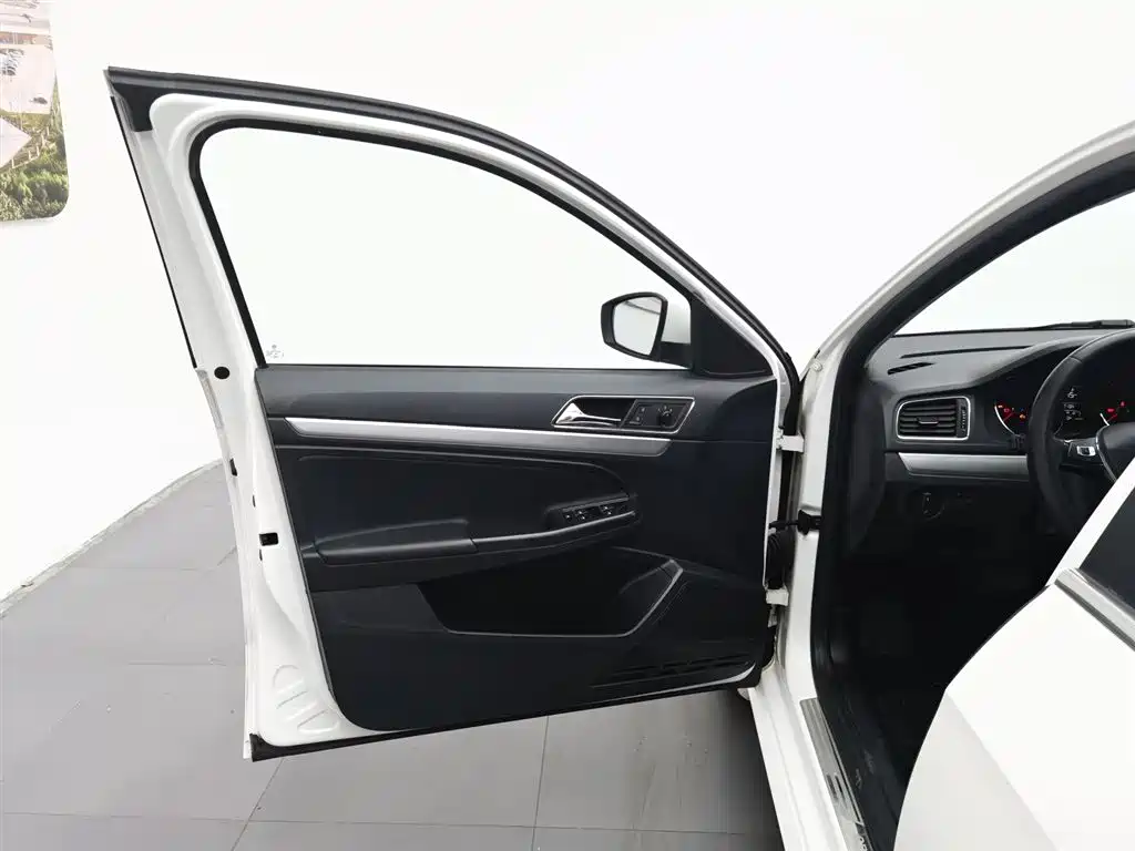 Volkswagen Gran Lavida 2017 180TSI DSG Comfort