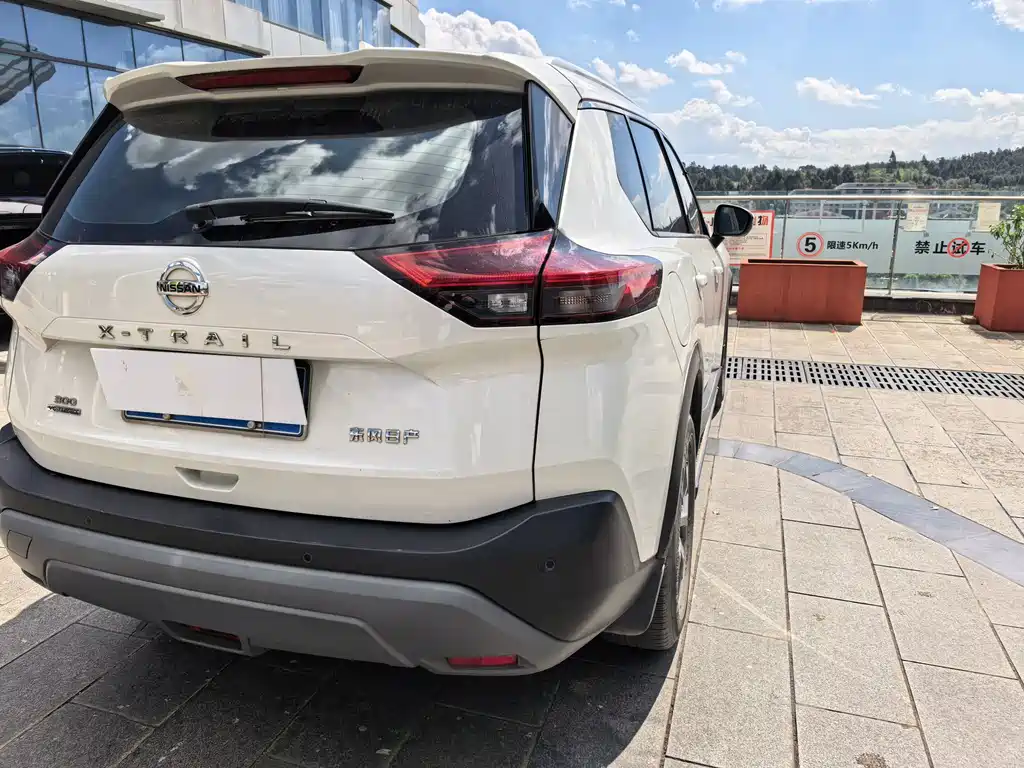 Nissan X-Trail — миниатюра 28