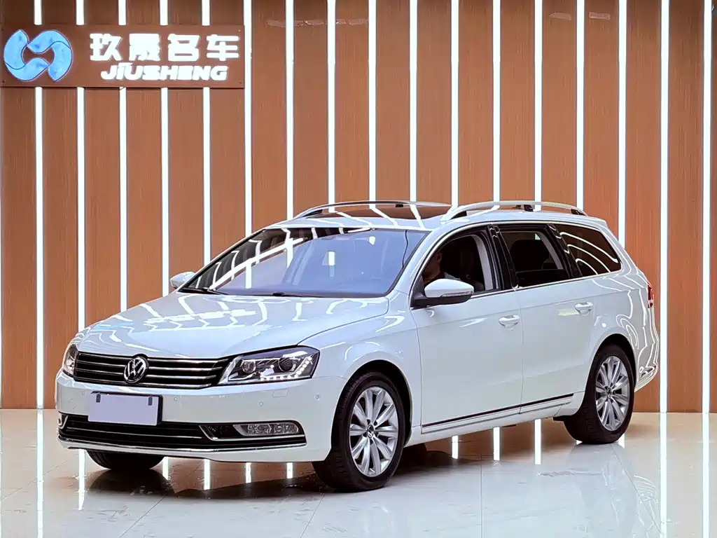 Volkswagen Magotan (Import)
