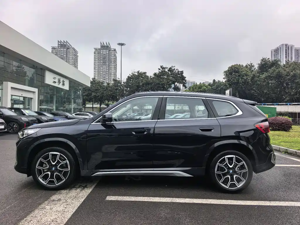 BMW X1 2025 sDrive25Li X