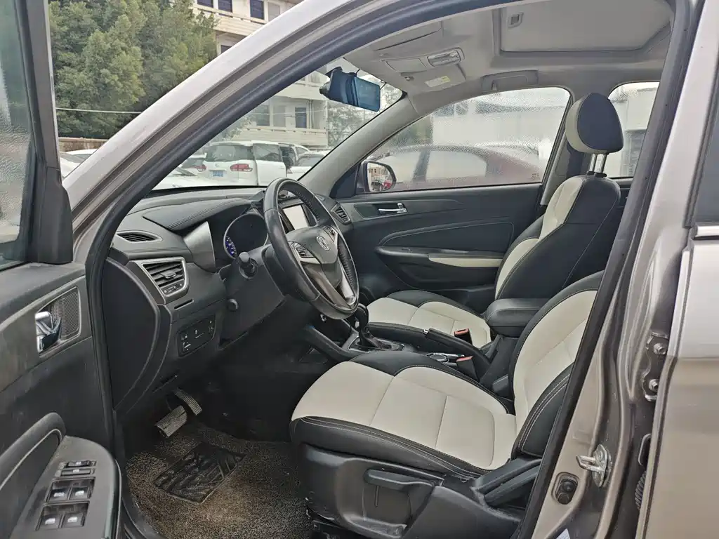 CHANGAN CS35