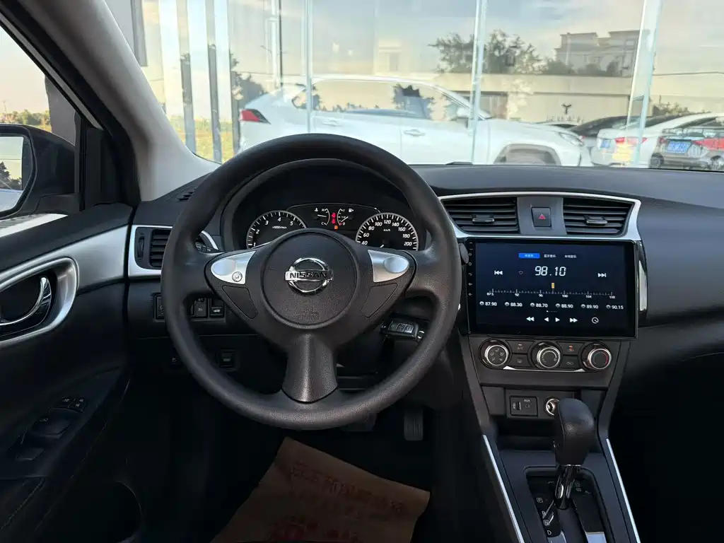 Nissan Sylphy — миниатюра 8