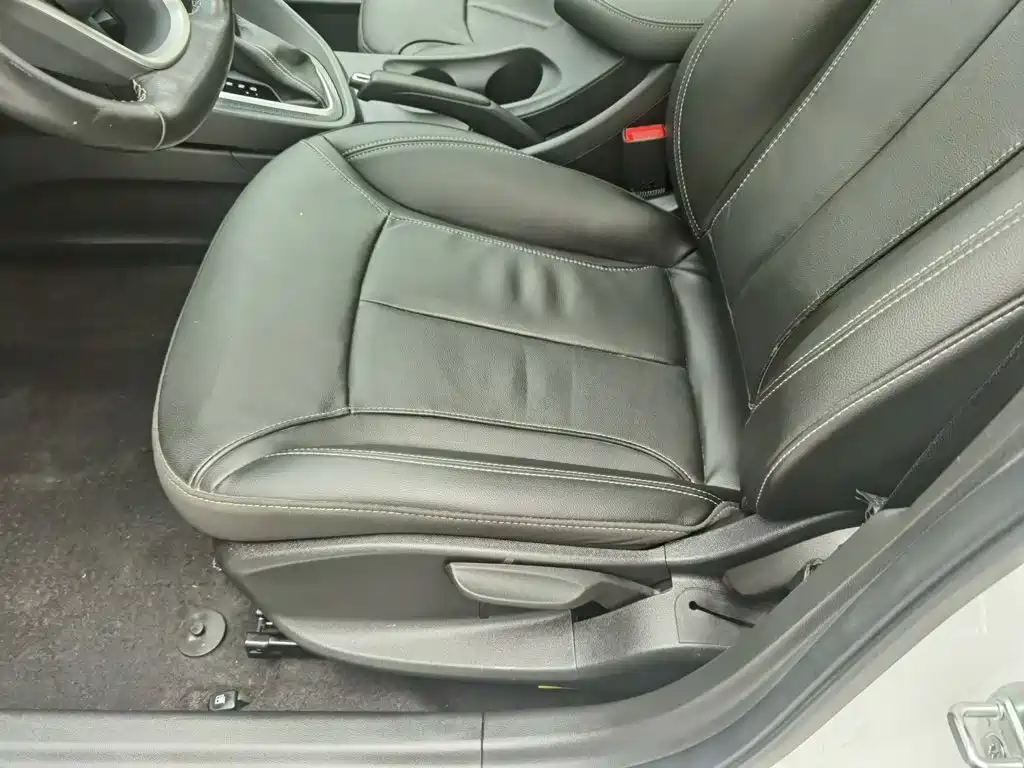 Buick Excelle — миниатюра 20