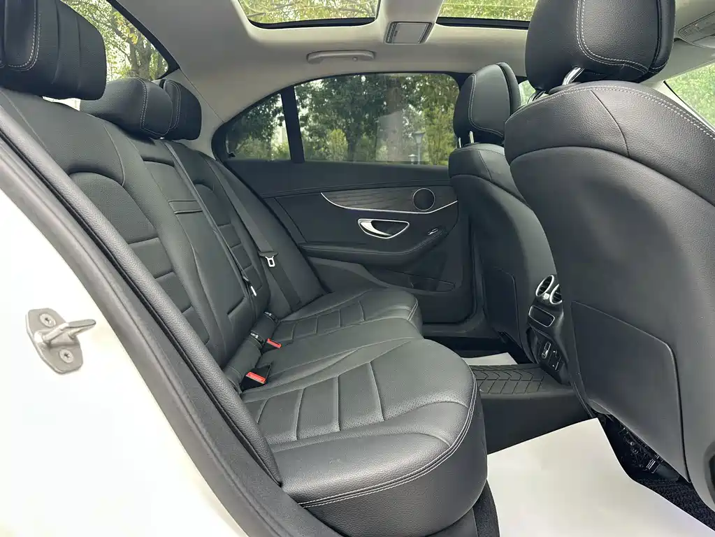 Mercedes-Benz C-Class — миниатюра 22