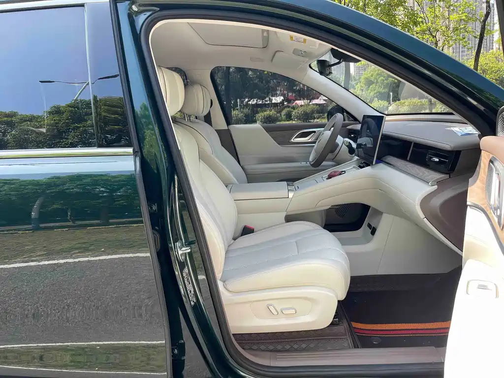 Wuling Xingguang L — миниатюра 10
