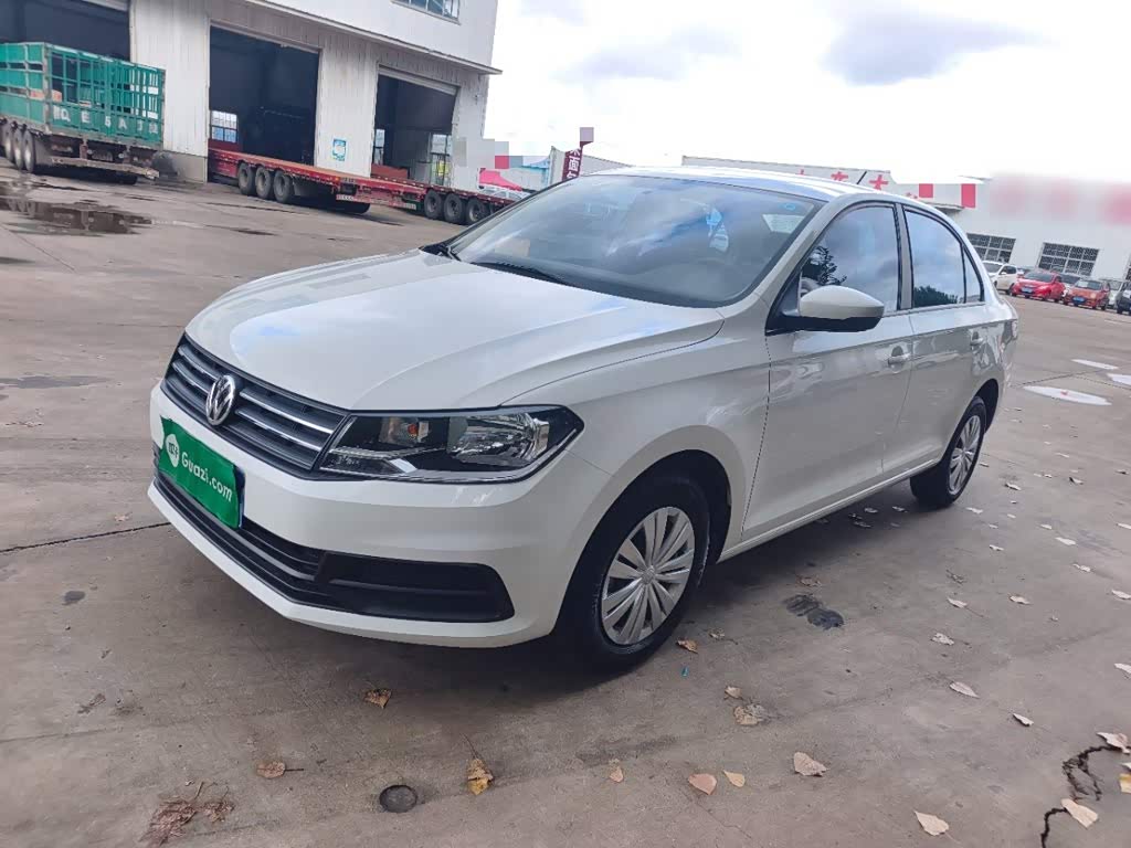 Volkswagen Santana 1.5 л 2022 г. Белый, пробег 27300 км