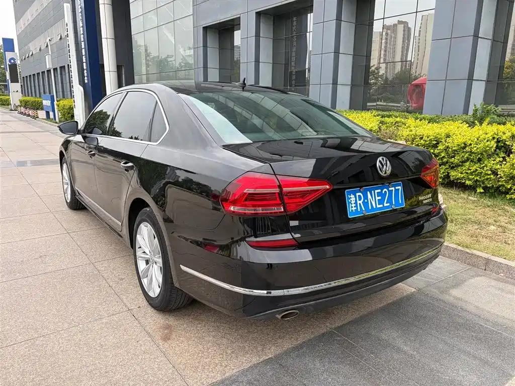 Volkswagen Passat 2017 330TSI DSG