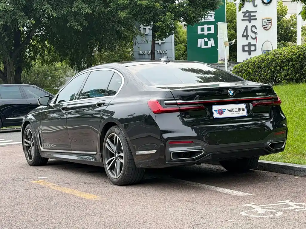 BMW 7 Series 7 2021 730Li M Sport