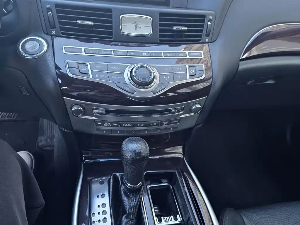 Infiniti M — миниатюра 13