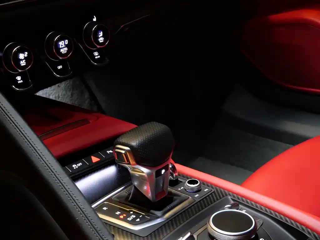 Audi R8 — миниатюра 9