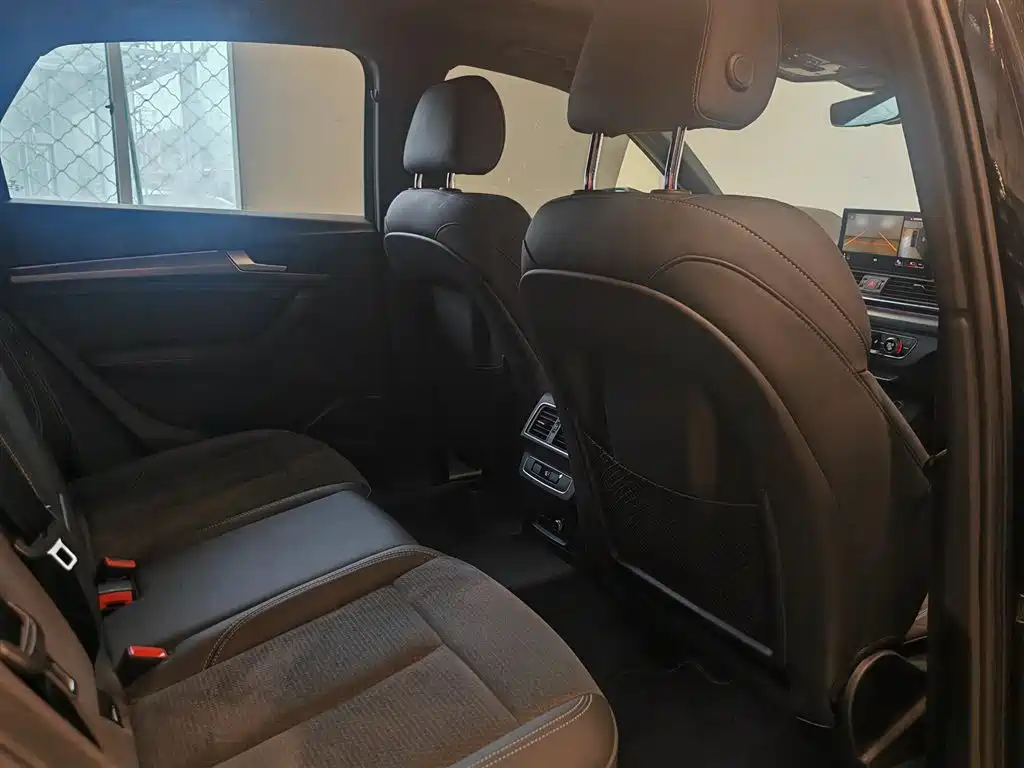 Audi Q5L Sportback — миниатюра 19
