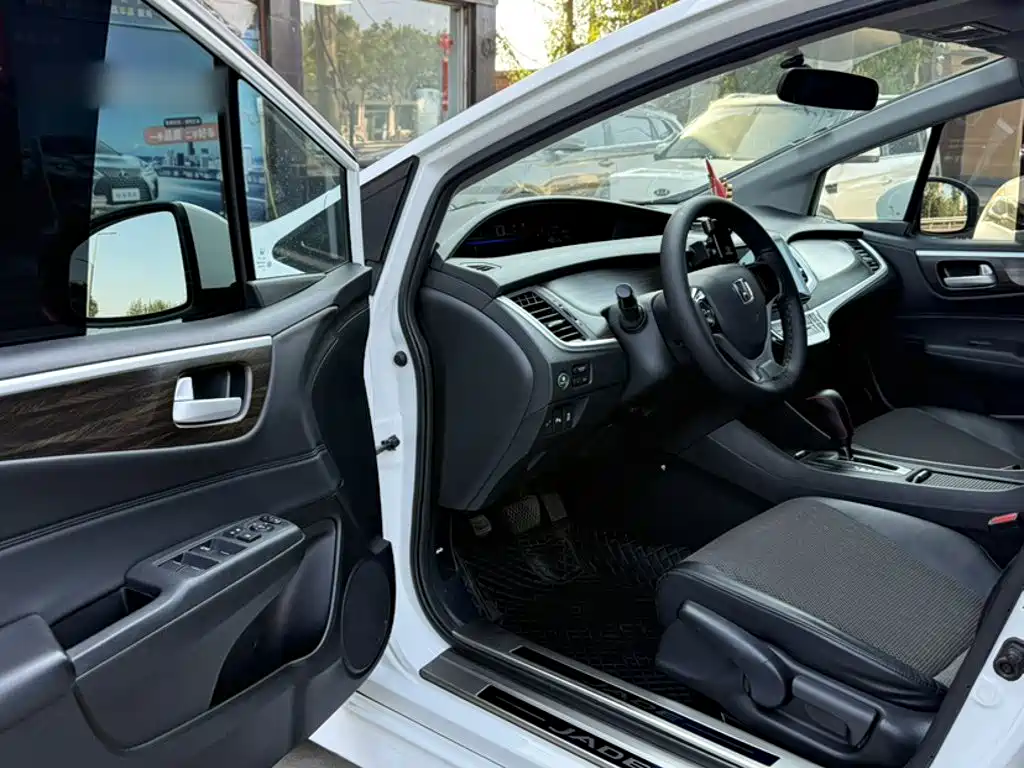 Honda Jade — миниатюра 9