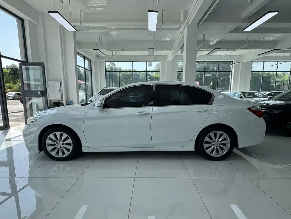 Honda Accord — миниатюра 4