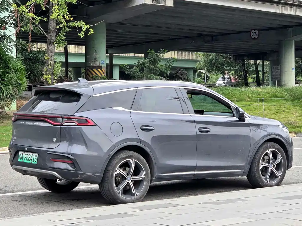 BYD Tang New Energy — миниатюра 4