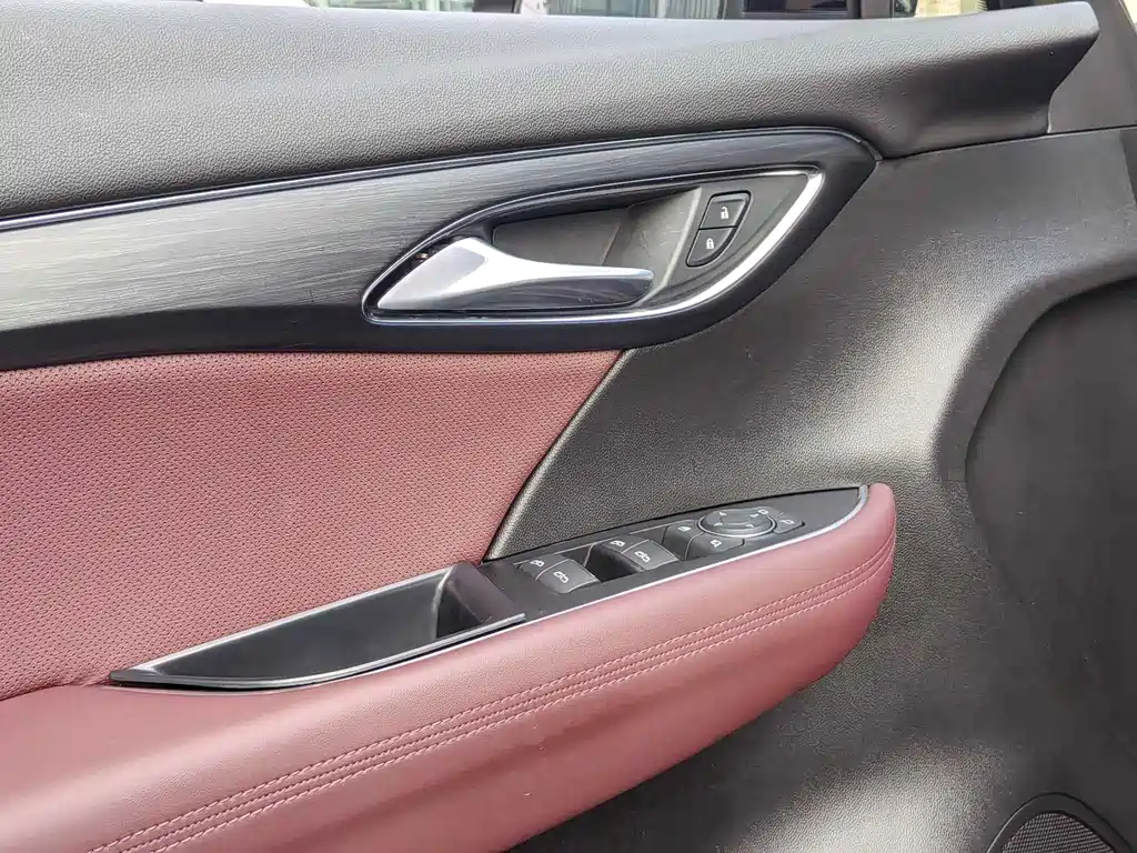 Buick Envision Plus — миниатюра 10
