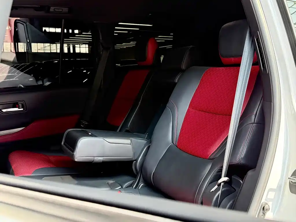 Toyota Land Cruiser — миниатюра 32
