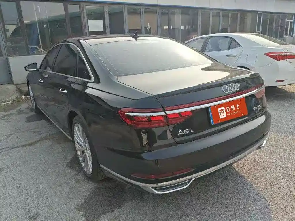 Audi A8 — миниатюра 7