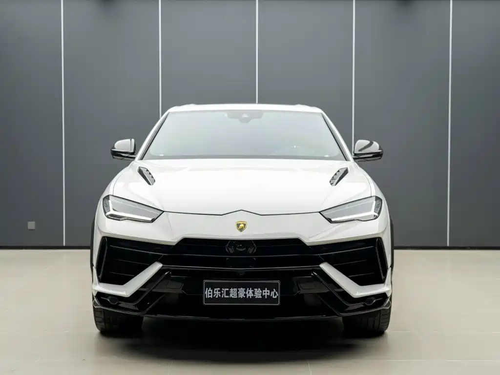 Lamborghini Urus — фотографии объявления, Фото 3