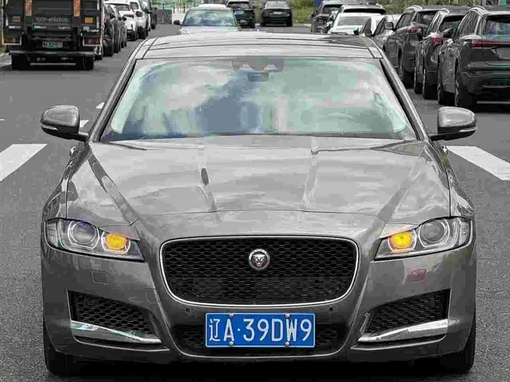 Jaguar XFL 2017