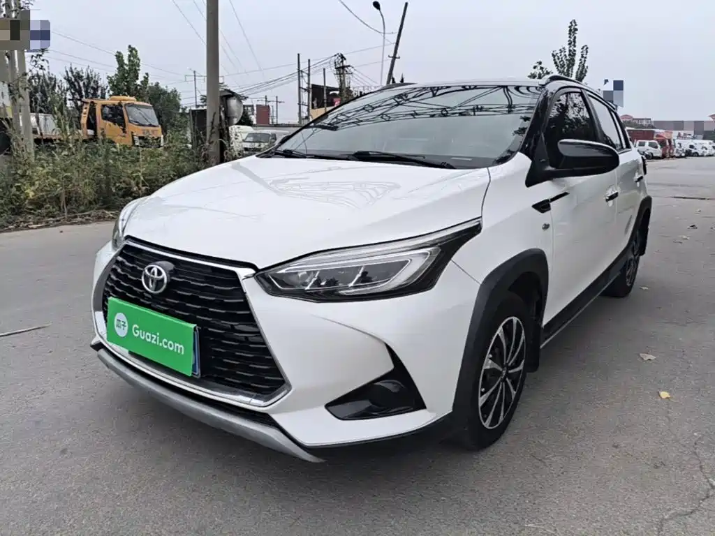 Toyota Yaris L — миниатюра 2