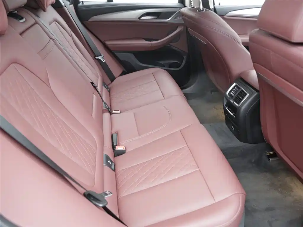 BMW iX3 — миниатюра 9