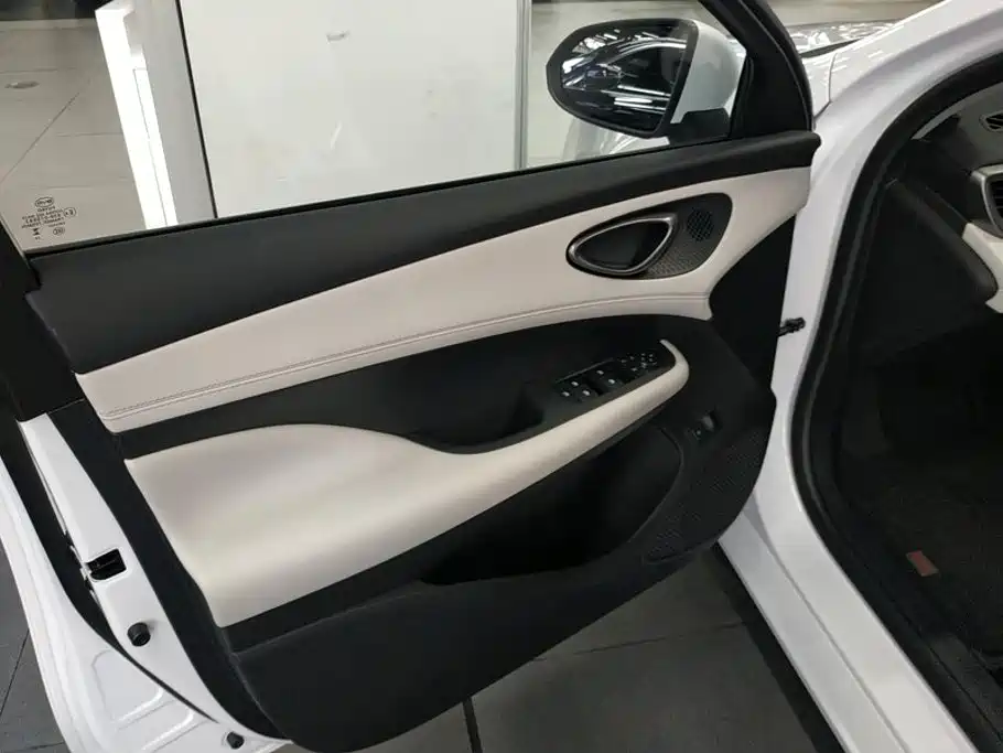 BYD Seal 05 DM-i — миниатюра 7