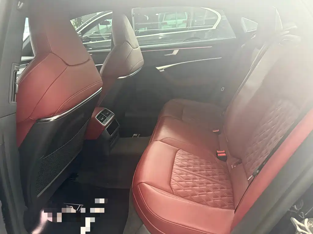 Audi A7L — миниатюра 6