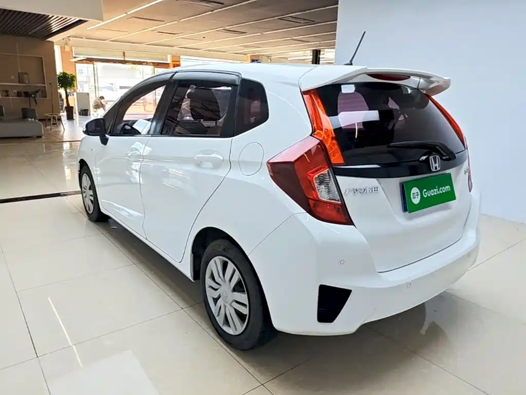 Honda Fit — миниатюра 5