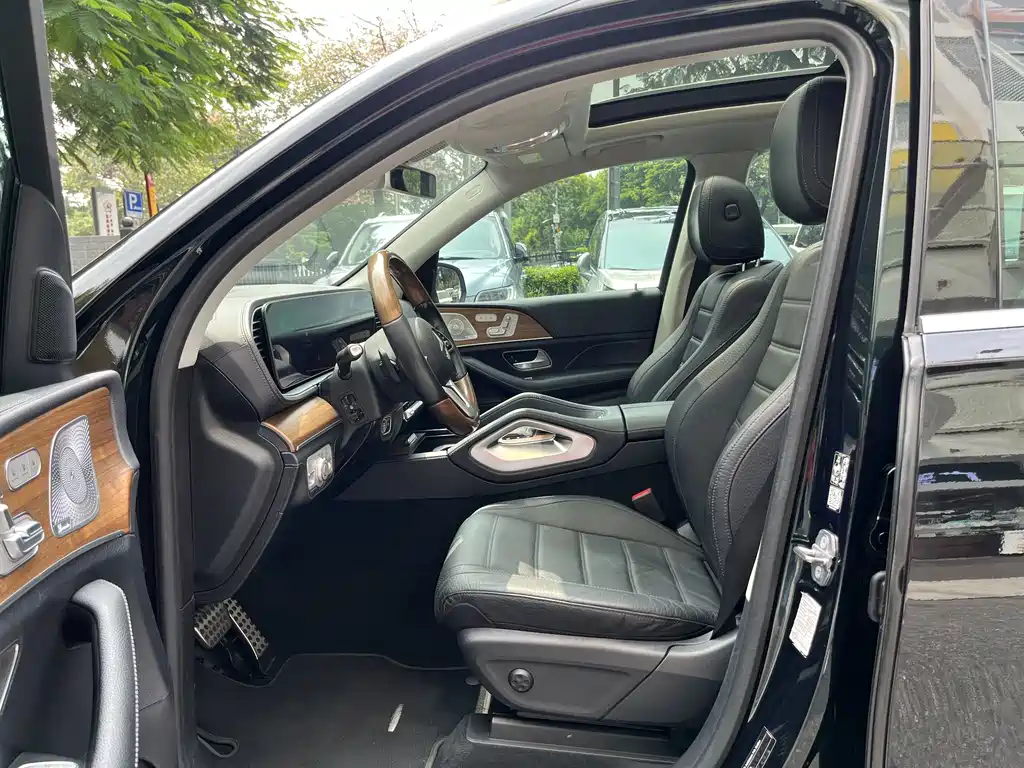 Mercedes-Benz GLE (Import) — миниатюра 9