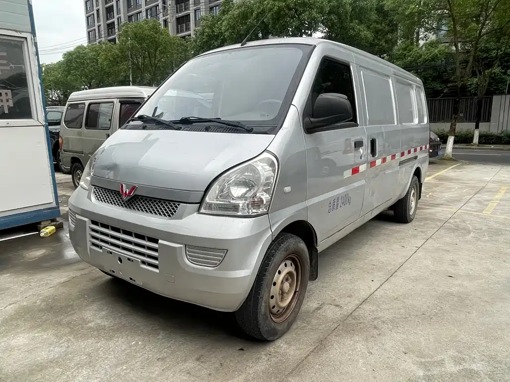 五菱荣光EV 2020款 封窗版基本型2座300KM